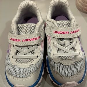 Size 5 toddler Under Armour sneaker